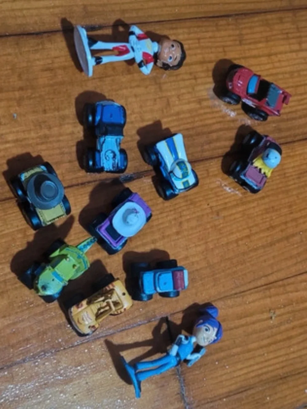 Mini Vehicle and Figure Set - Assorted Colors